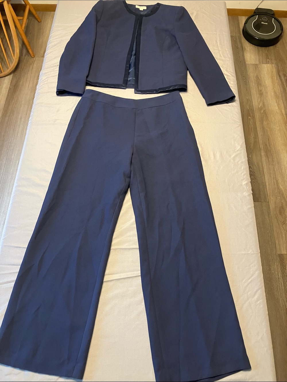 Amanda Smith Navy Wide-Leg Pantsuit with Cropped Jacket size 12